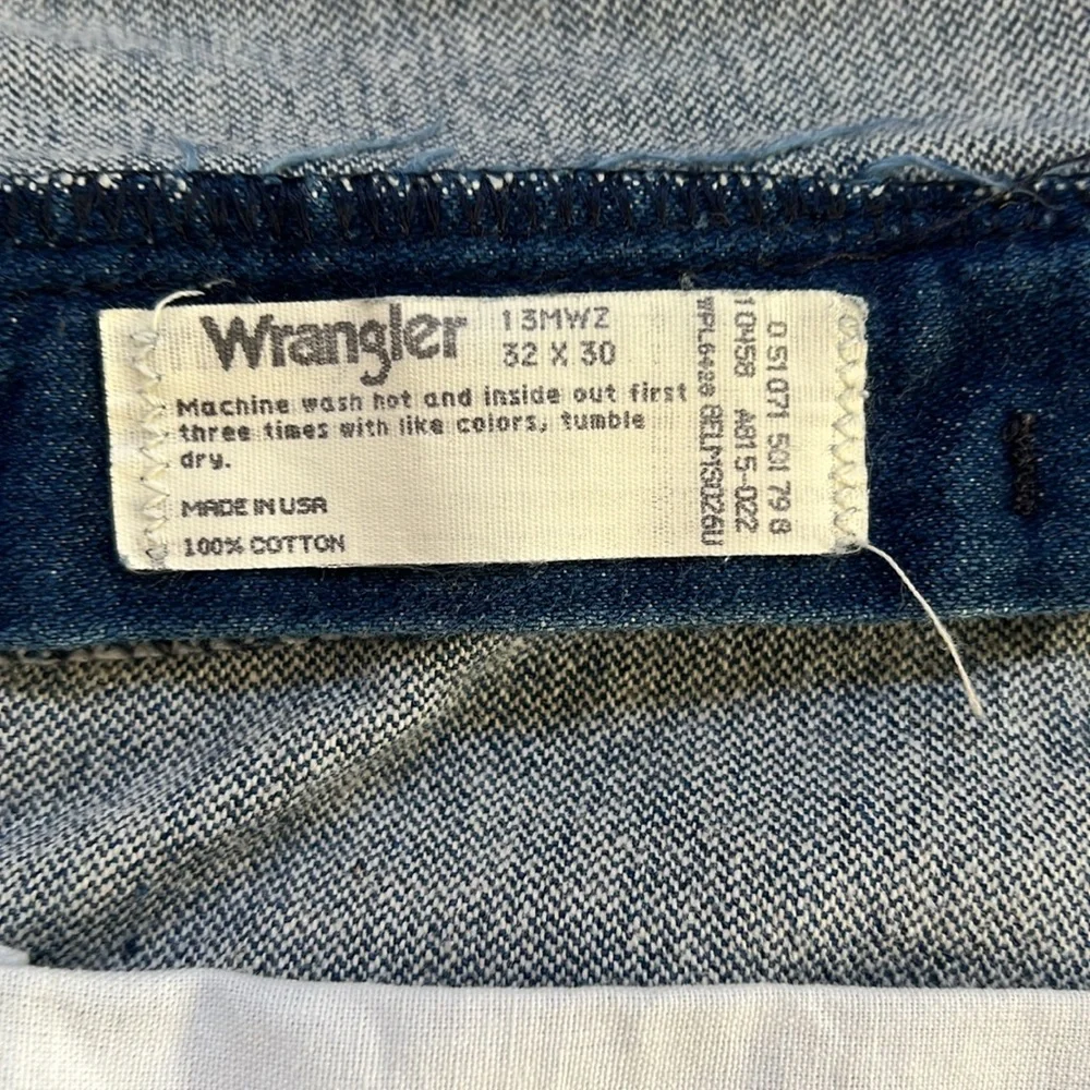 WRANGLER 13MWZ Cut Off Denim Jean Shorts Size 32 90s High Rise Regular Fit - Picture 4 of 9